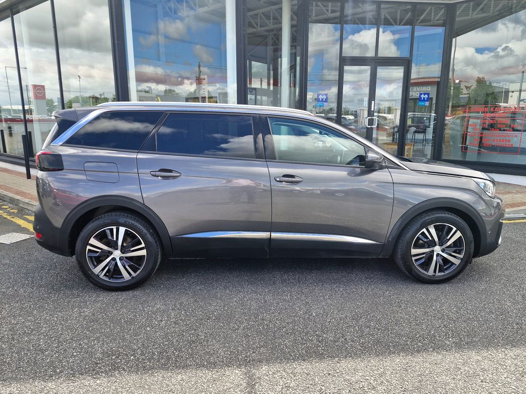 2019 Peugeot 5008