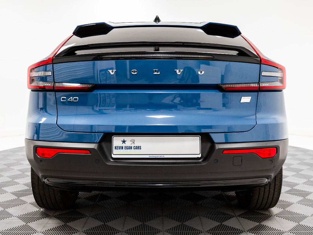 2023 Volvo C40