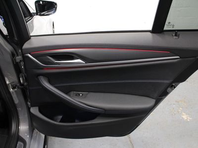 2021 BMW 530