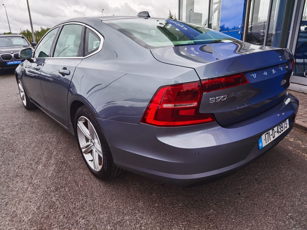 2017 Volvo S90