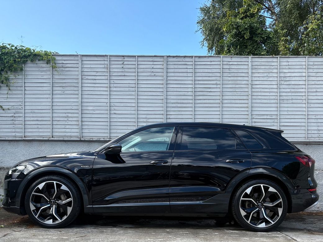 2022 Audi e-tron