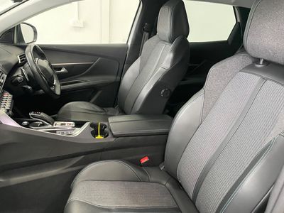 2021 Peugeot 3008
