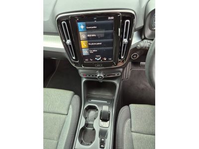 2022 Volvo XC40