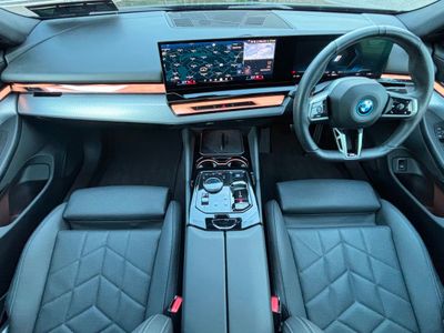 2025 BMW i5