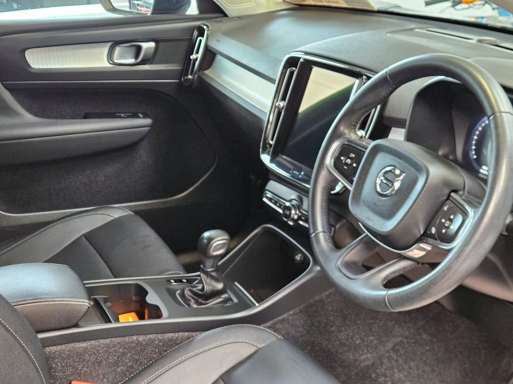 2021 Volvo XC40
