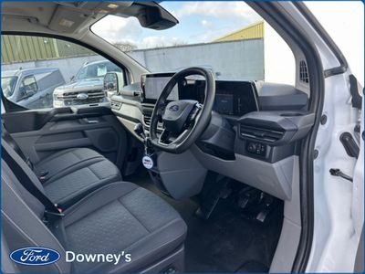 2024 Ford Transit Custom