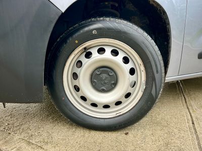 2021 Peugeot Partner