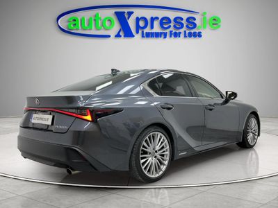 2022 Lexus IS 300h
