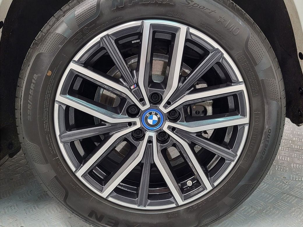 2025 BMW iX1