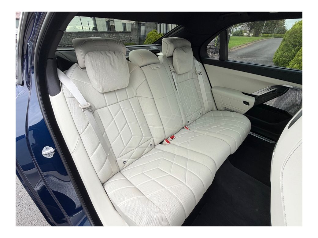 2026 BMW i7