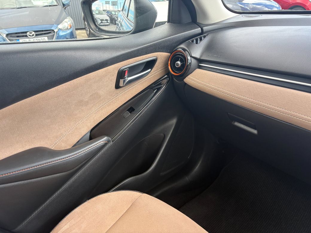 2017 Mazda Demio