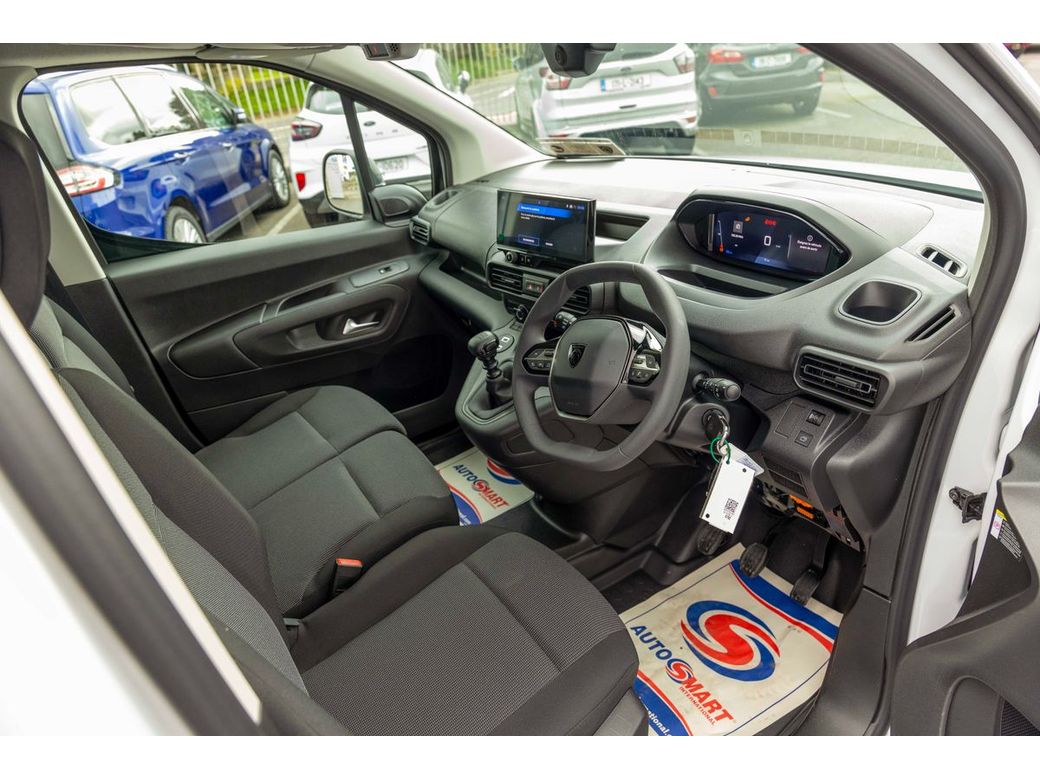2025 Peugeot Partner