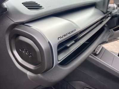 2024 Jeep Avenger