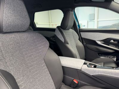 2025 Peugeot 5008