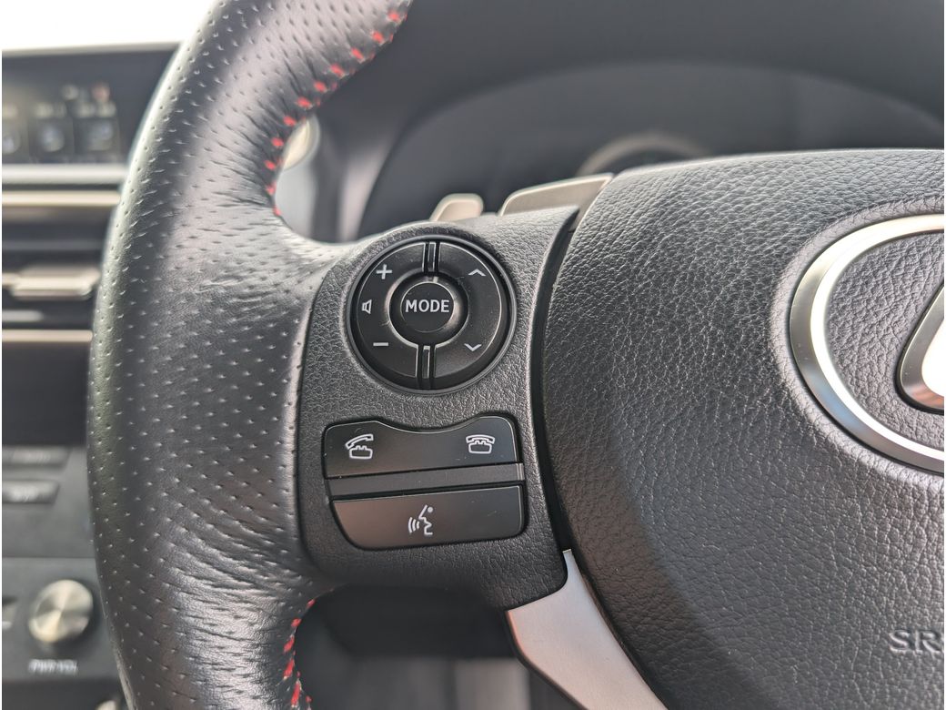 2015 Lexus IS 300h