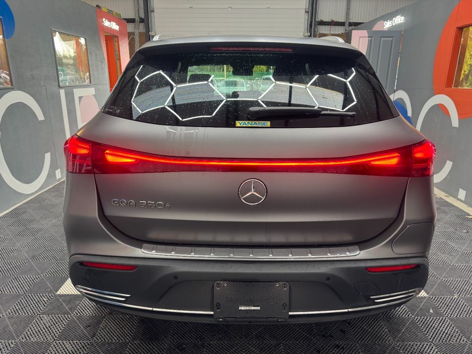 2025 Mercedes-Benz EQA