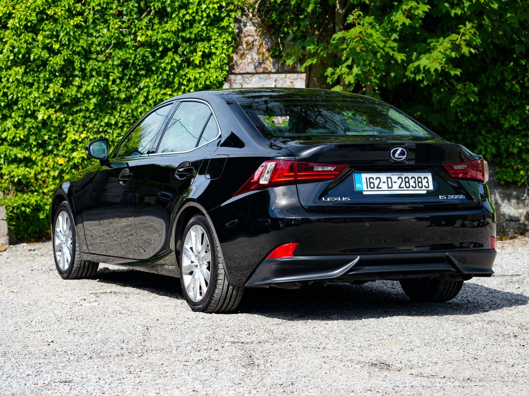 2016 Lexus IS