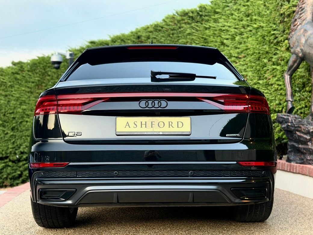 2023 Audi Q8