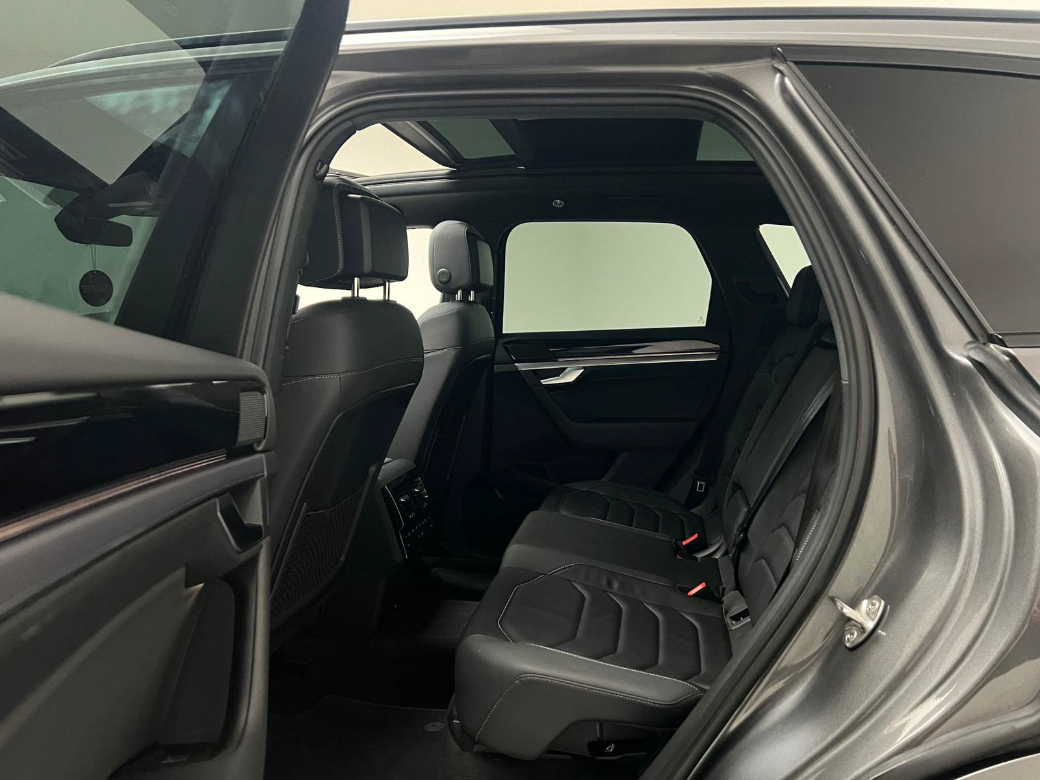 2020 Volkswagen Touareg