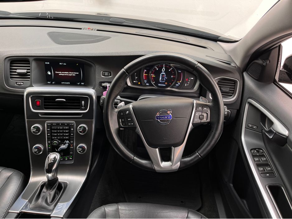 2016 Volvo V60 Cross Country