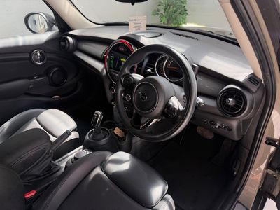 2019 Mini Hatch