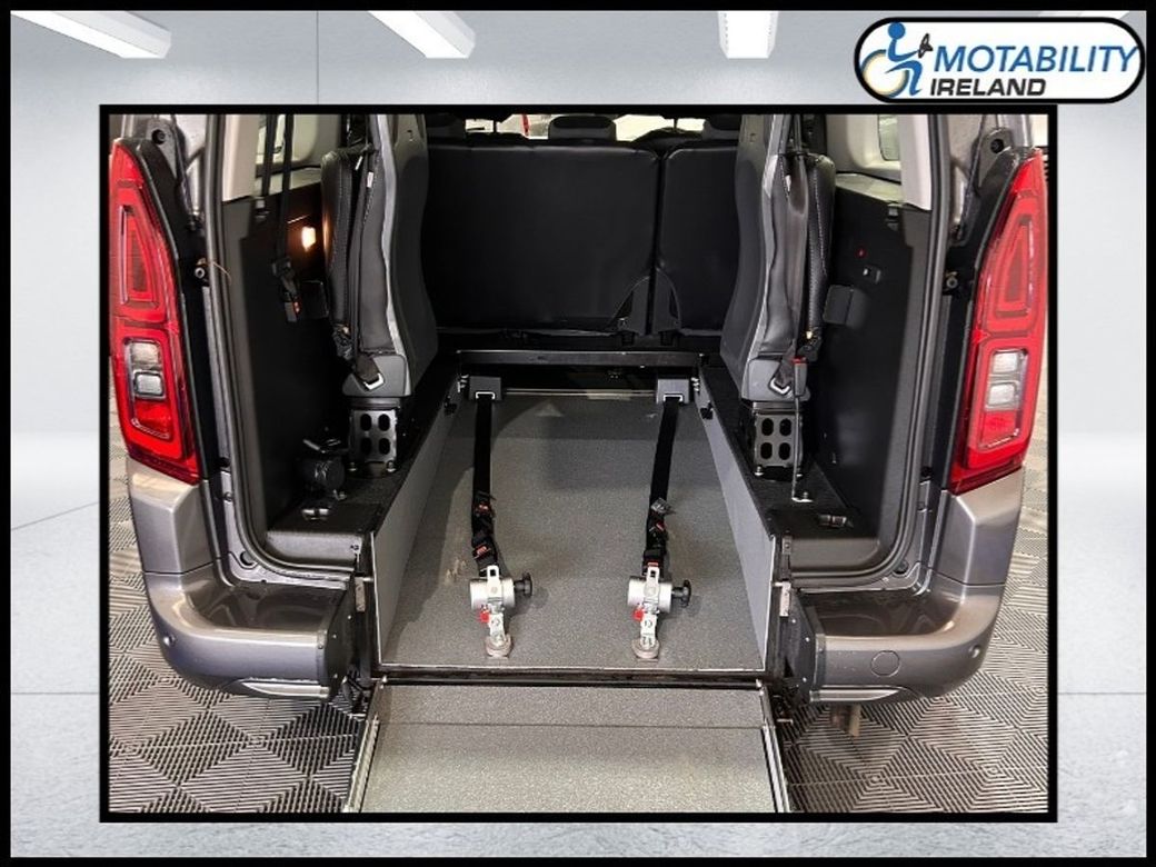 2025 Ford Tourneo Connect