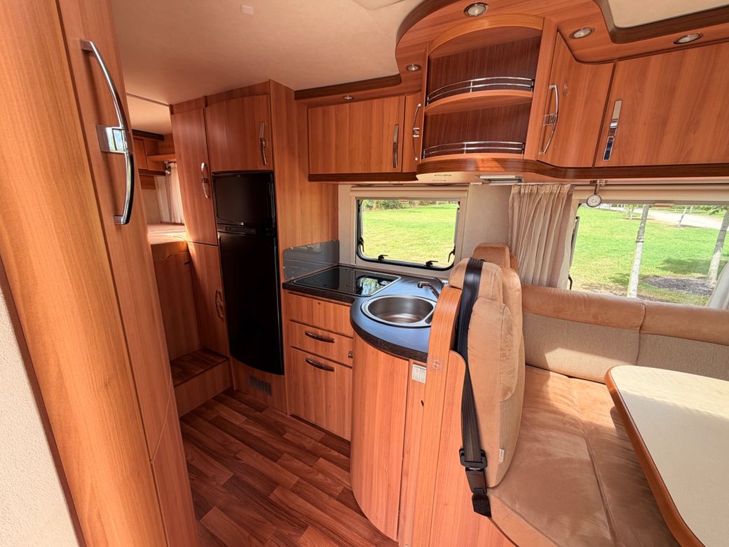 2013 HYMER  T614 CL L.H.D MANUAL 