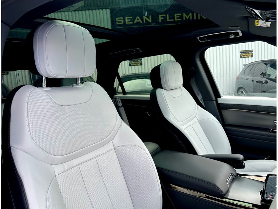 2025 Land Rover Range Rover Sport
