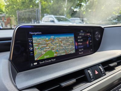 2021 Lexus ES 300h