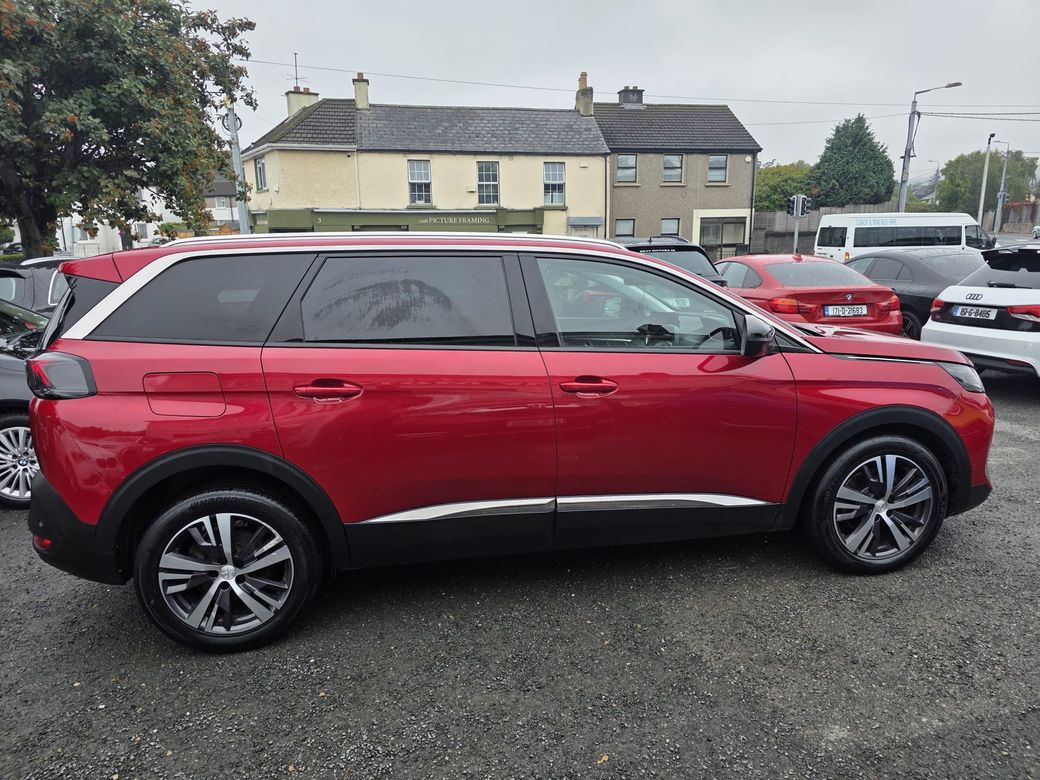 2022 Peugeot 5008