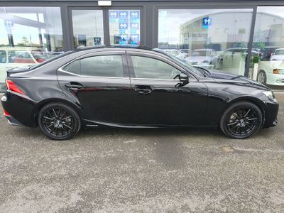2015 Lexus IS 300h