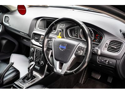 2015 Volvo V40