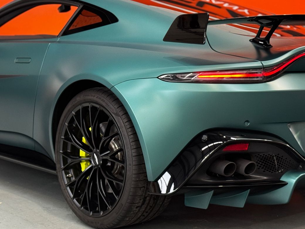 2024 Aston Martin Vantage