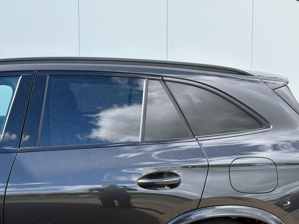 2025 Mercedes-Benz GLC Class