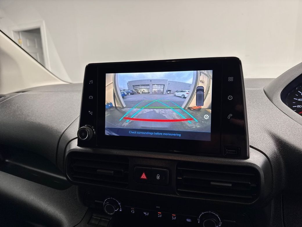 2024 Peugeot Partner