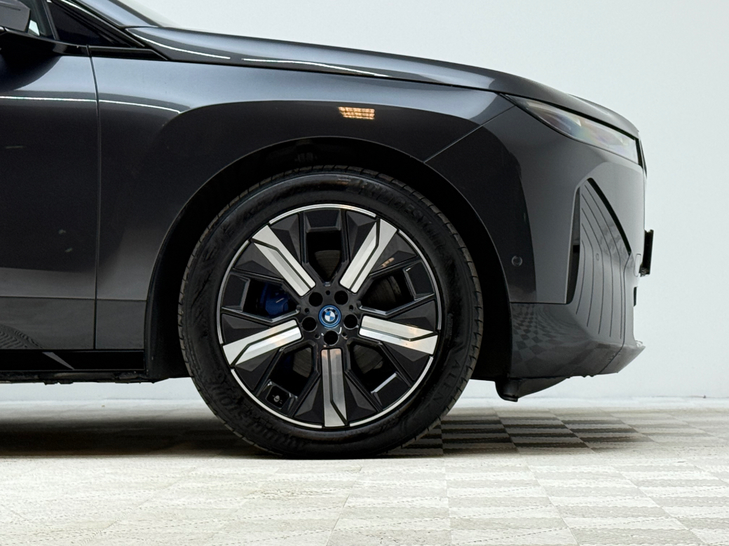 2024 BMW iX