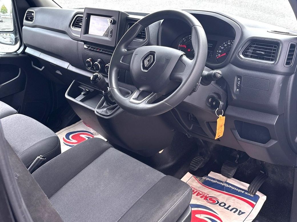 2022 Renault Master