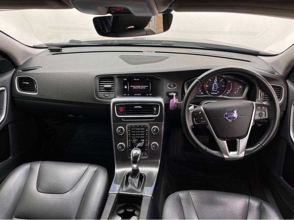 2016 Volvo V60 Cross Country
