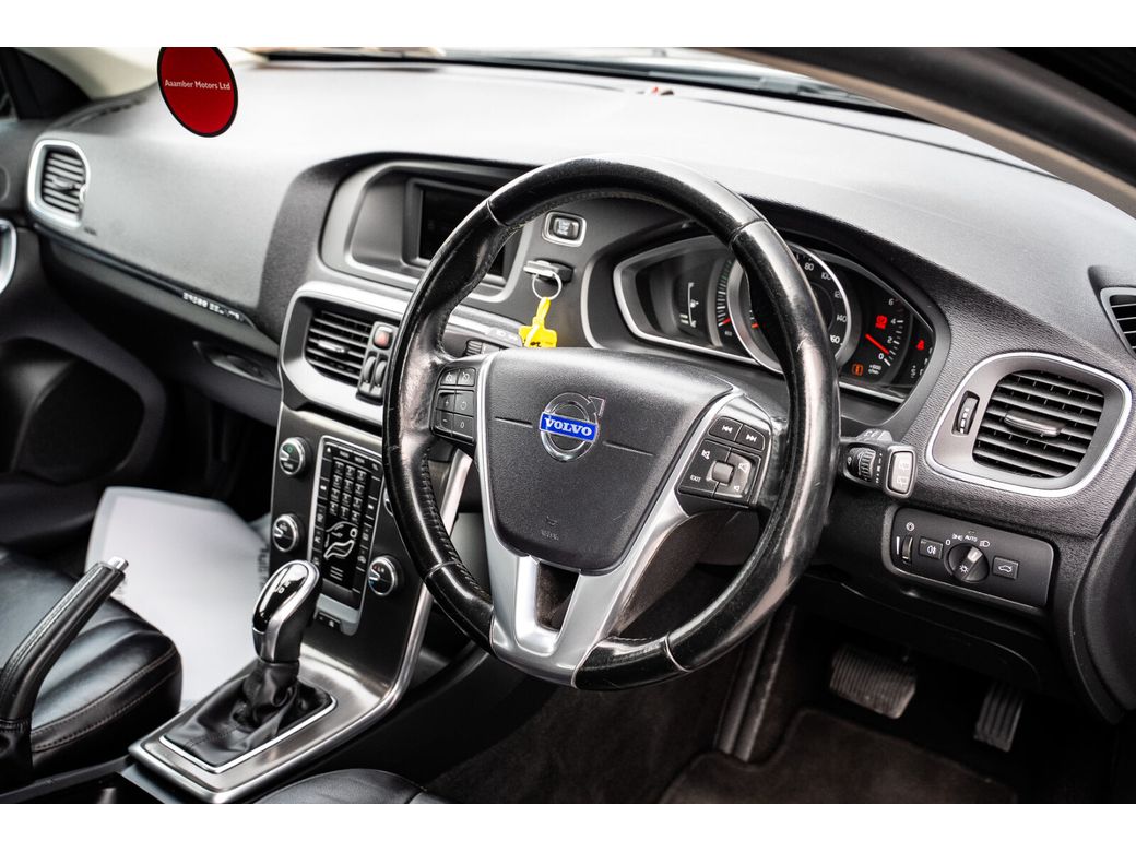 2015 Volvo V40