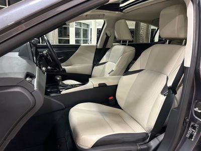 2023 Lexus ES 300h