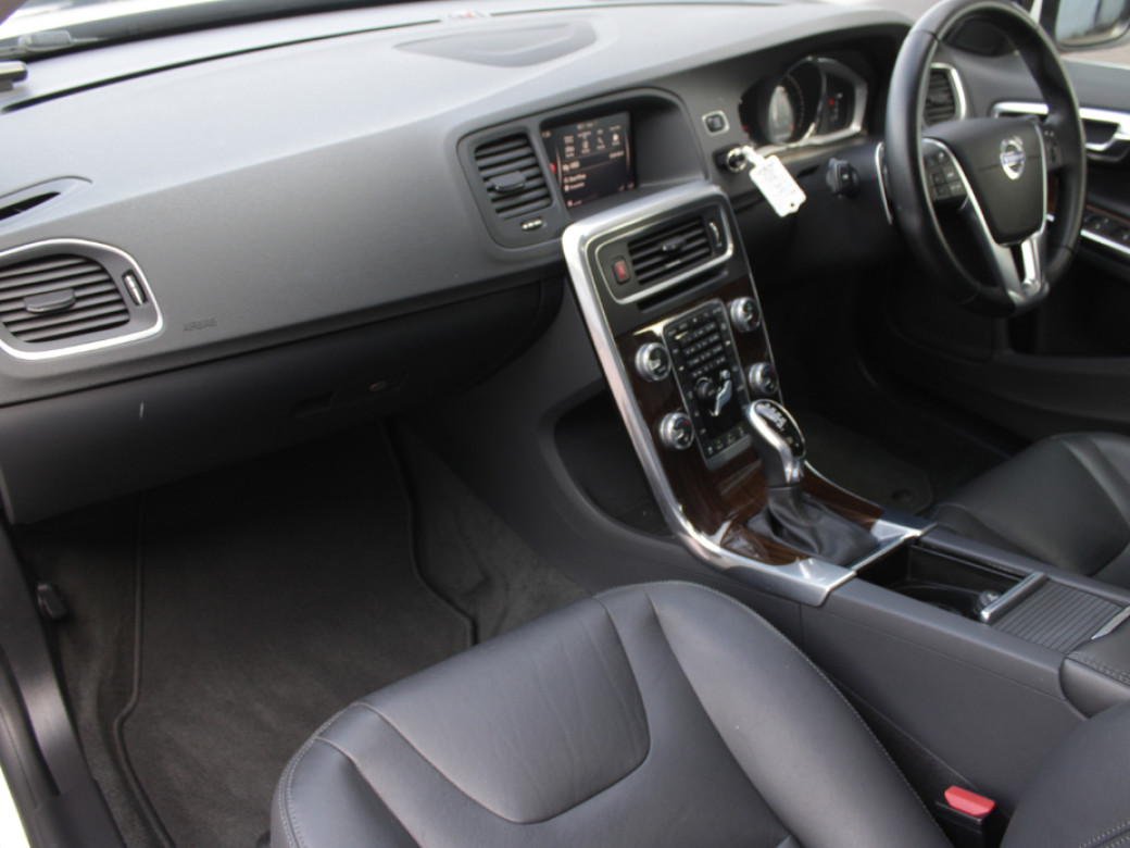 2018 Volvo V60