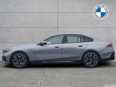 2026 BMW 530