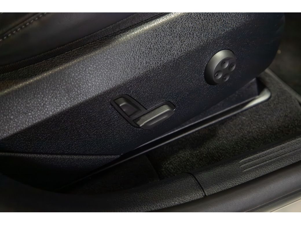 2025 Mercedes-Benz GLC Class