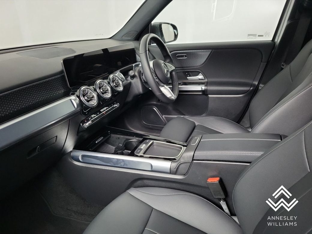 2025 Mercedes-Benz EQB