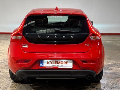 2019 Volvo V40