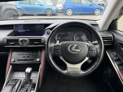2018 Lexus IS 300h
