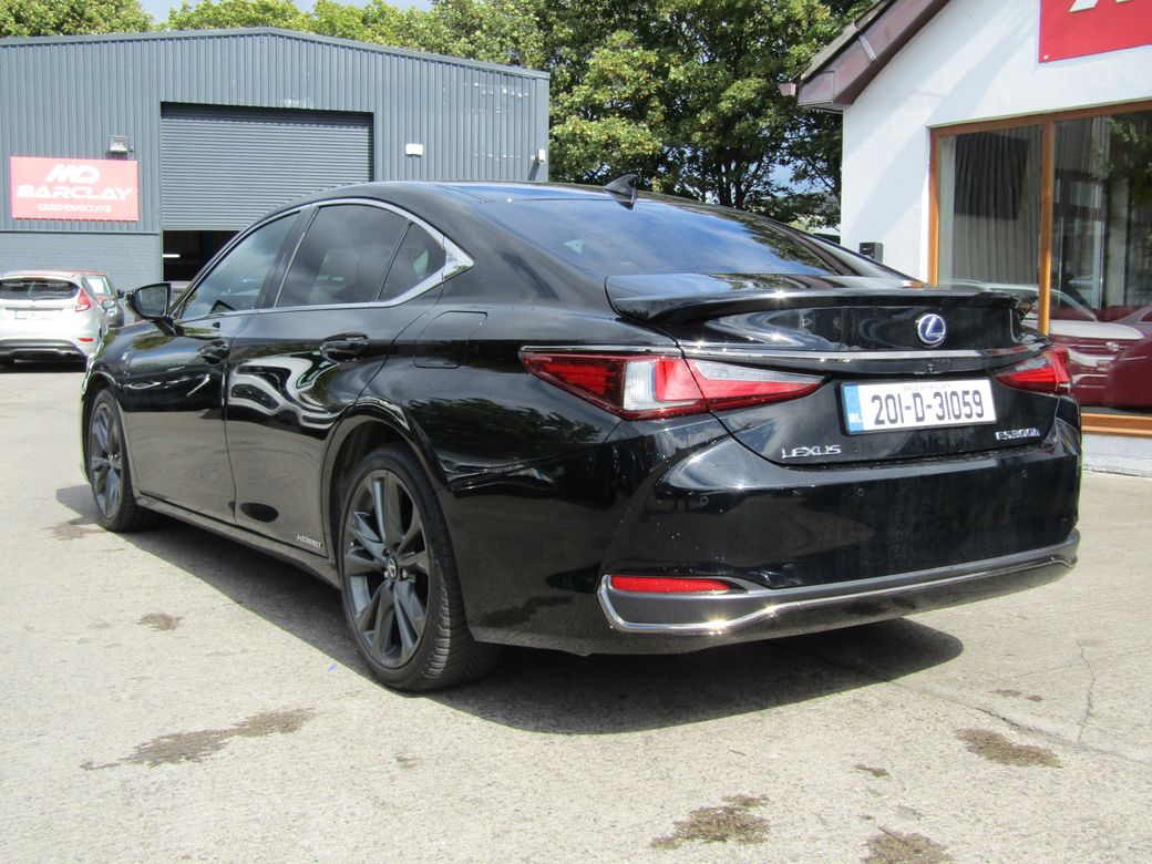 2020 Lexus ES 300h