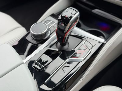 2022 BMW M5