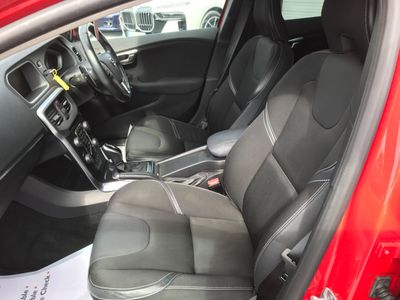 2018 Volvo V40