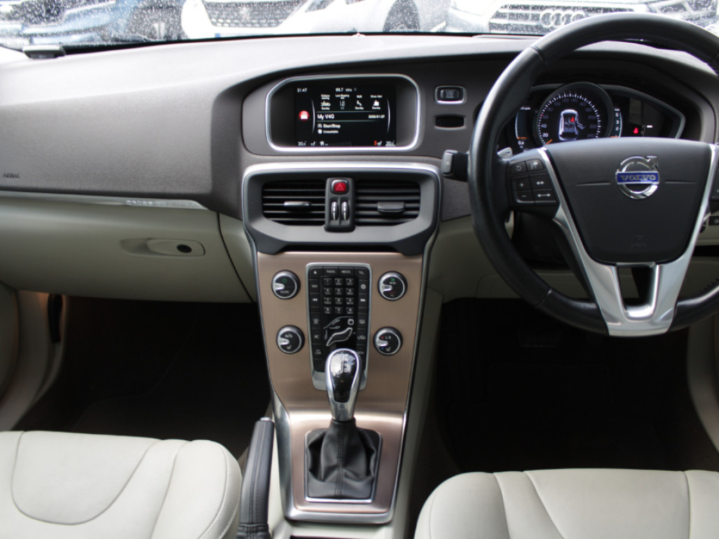 2016 Volvo V40 Cross Country